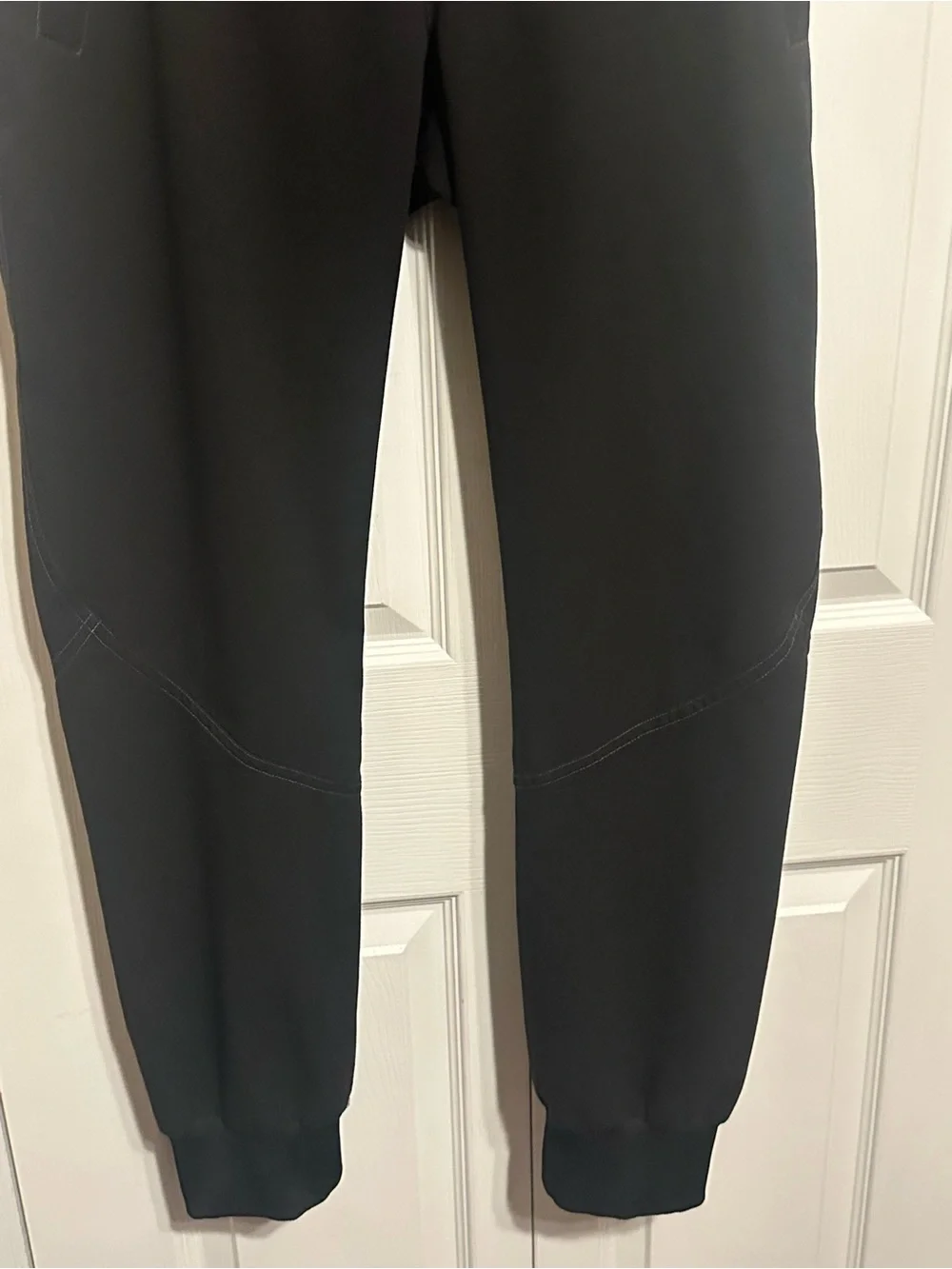 FIGS | “Tansen” Black 5 Pocket Scrub Joggers - Men’s Medium